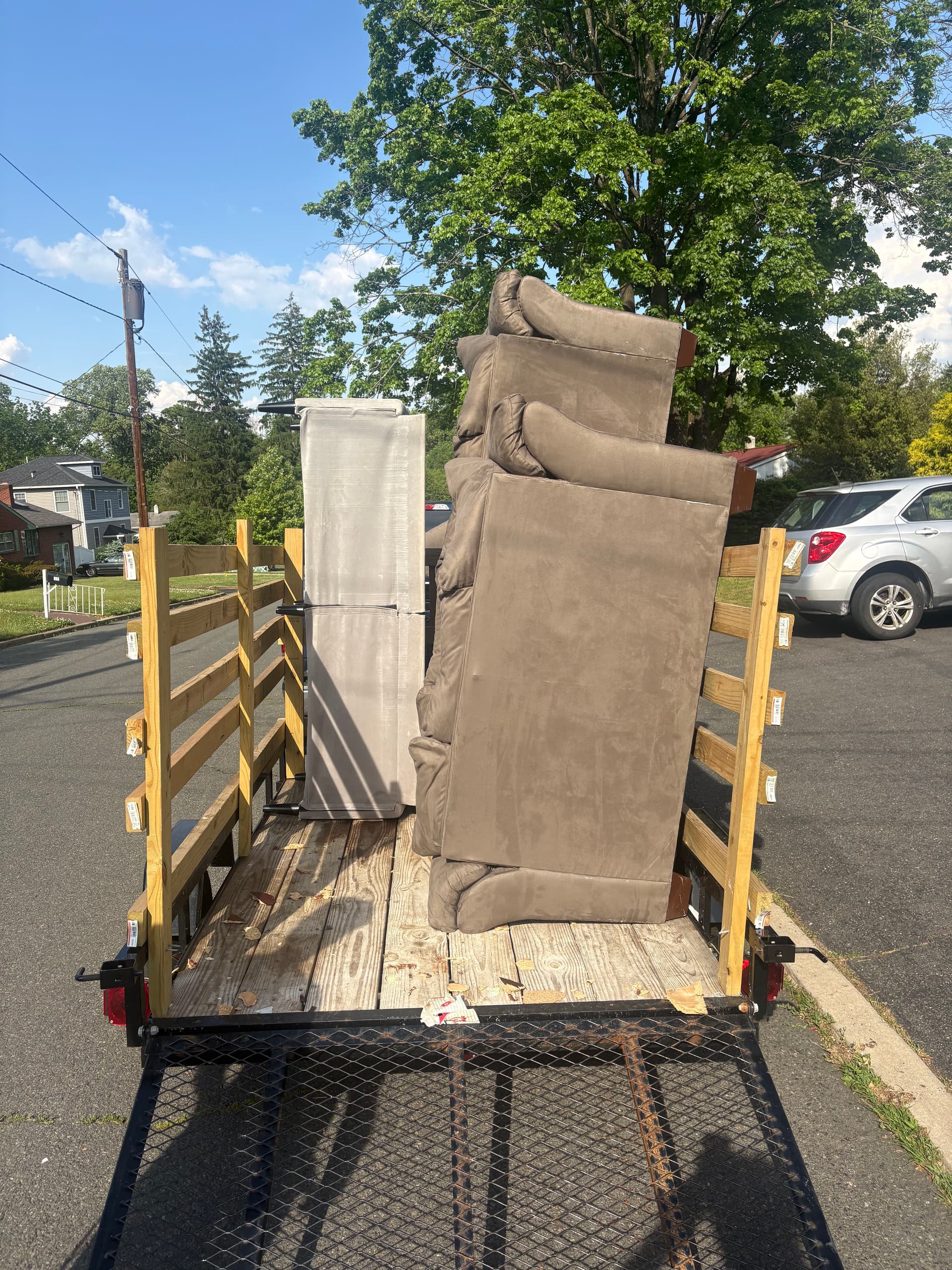 Old Couch Removal Done Right in Ewing NJ image
