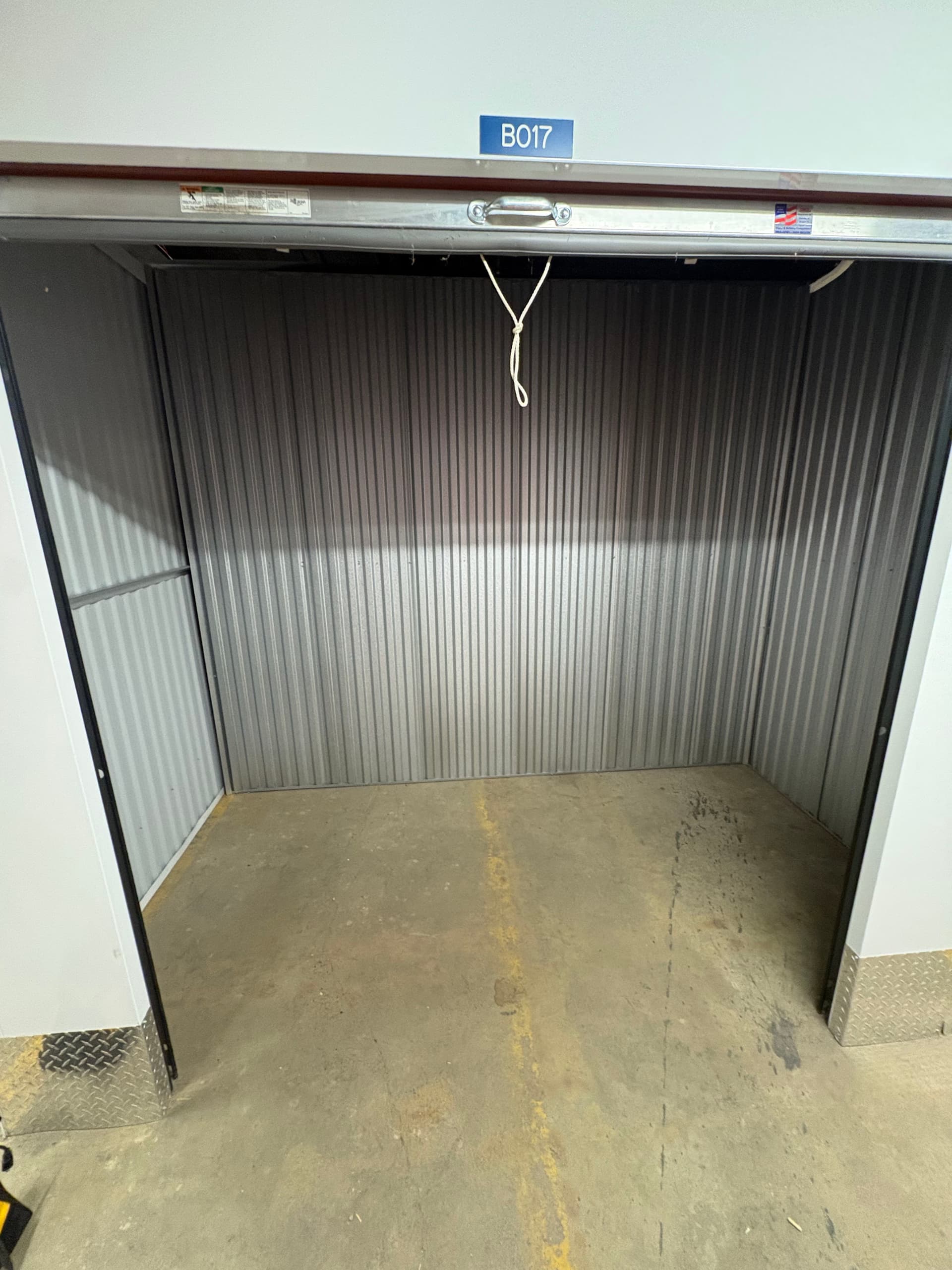 Gallery photos for Storage Unit Cleanout in Trenton Done Right: Image #1