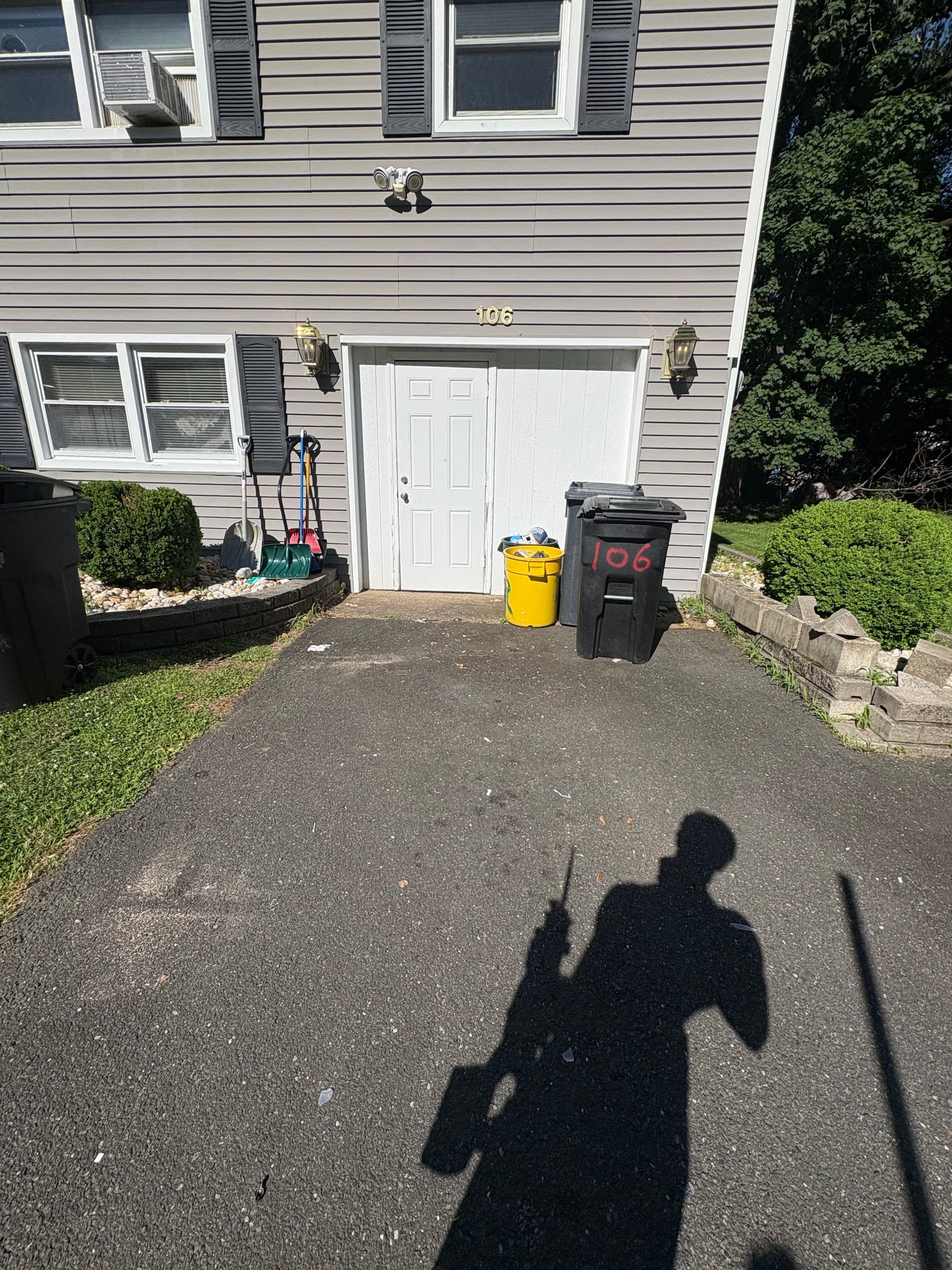 Gallery photos for Landlord Cleanout Completed in Ewing NJ: Image #1